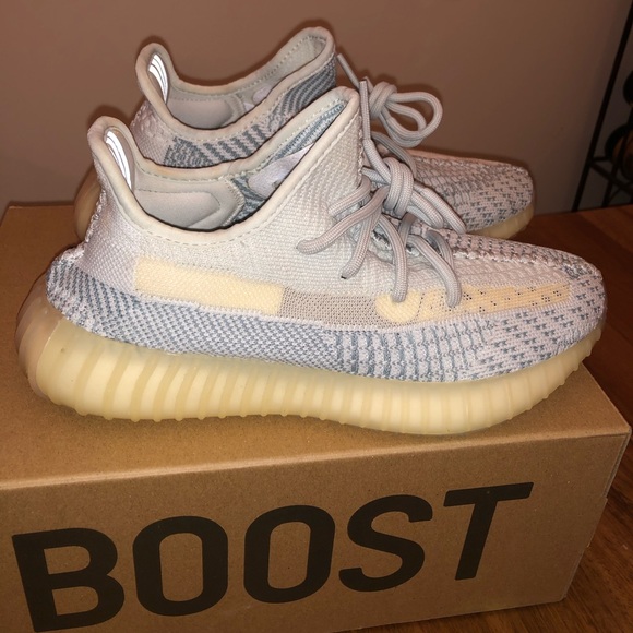 Yeezy Boost 350 V2 Cloud White - Picture 1 of 6